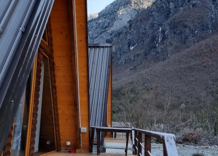 Bungaja Chalé Shkodër